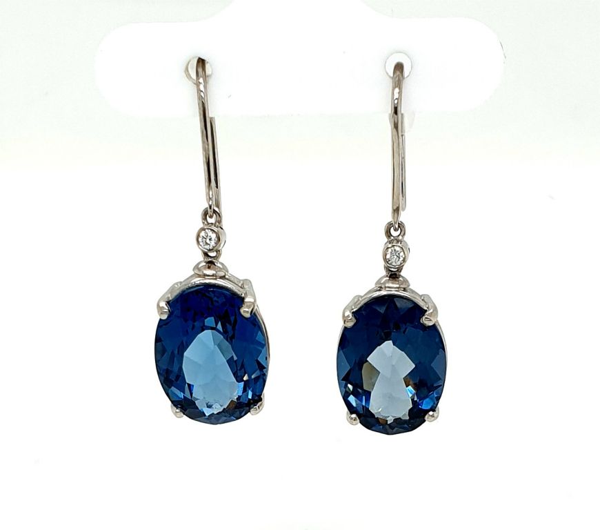 18ct White Gold London Blue Topaz (13.5x10mm) 12.82ct in Total and Diamond 2x 0.04ct GH SI 